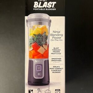 Ninja Blast 18oz Portable Blender with Leak Proof Sip Lid New Sealed